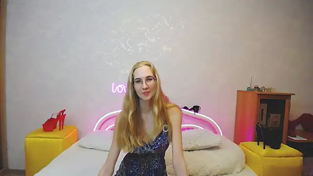 Snapshot of KlaryBrait chatting on 03-20-25, 06:20 KlaryBrait online show from 03-20-25, 06:20