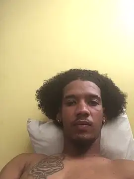 Snapshot of lionheart05 chatting on 01-08-25, 11:10 lionheart05 online show from 01-08-25, 11:10