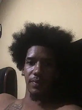 Snapshot of lionheart05 chatting on 01-08-25, 07:34 lionheart05 online show from 01-08-25, 07:34