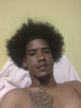 Snapshot of lionheart05 chatting on 02-06-25, 07:29 lionheart05 online show from 02-06-25, 07:29