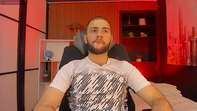 MaximusDick1  online show from 03-19-26, 12:20