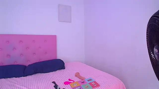 issa kitty online show from 01-23-25, 06:03