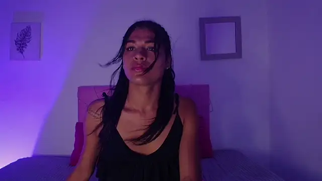 issa kitty online show from 03-20-25, 04:20