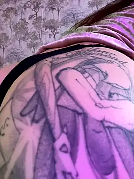 Snapshot of the_perfectgirl chatting on 11-01-25, 08:33 the perfectgirl online show from 11-01-25, 08:33