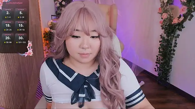 Snapshot of mei_honey_ chatting on 12-15-24, 04:59 mei honey  online show from 12-15-24, 04:59