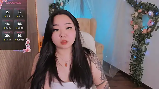 Snapshot of mei_honey_ chatting on 12-27-24, 05:42 mei honey  online show from 12-27-24, 05:42