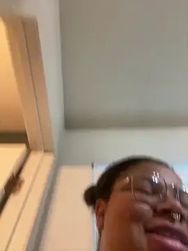 Snapshot of Ectorius chatting on 09-18-25, 11:07 Ectorius online show from 09-18-25, 11:07