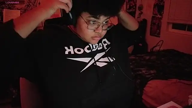 Snapshot of Ectorius chatting on 10-24-25, 01:13 Ectorius online show from 10-24-25, 01:13