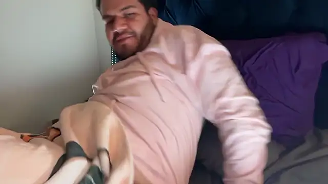 Snapshot of bearcloudcomputa chatting on 12-02-24, 05:48 bearcloudcomputa online show from 12-02-24, 05:48