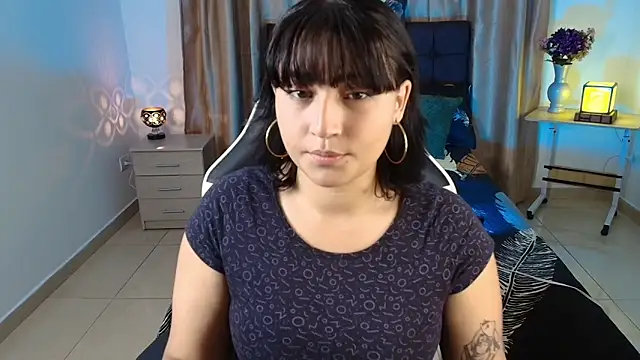 Pauilina online show from 12-05-24, 01:06