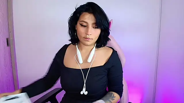 Pauilina online show from 01-13-25, 08:48