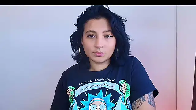 Pauilina online show from 01-22-25, 01:32