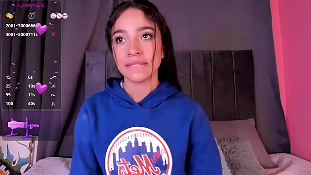 Snapshot of Mereo_leona chatting on 01-04-25, 01:10 Mereo leona online show from 01-04-25, 01:10