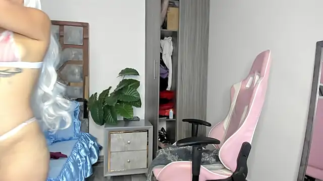 Snapshot of BRITHANY_SPARK chatting on 01-30-25, 07:48 BRITHANY SPARK online show from 01-30-25, 07:48