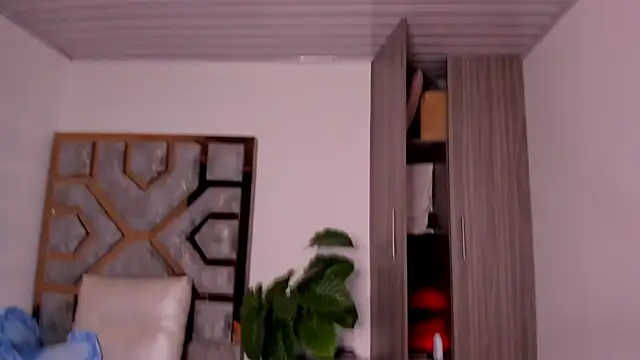 Snapshot of BRITHANY_SPARK chatting on 01-31-25, 01:54 BRITHANY SPARK online show from 01-31-25, 01:54