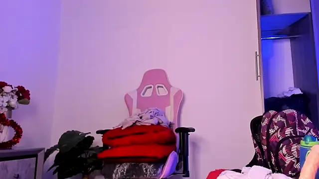 Snapshot of BRITHANY_SPARK chatting on 02-26-25, 01:53 BRITHANY SPARK online show from 02-26-25, 01:53