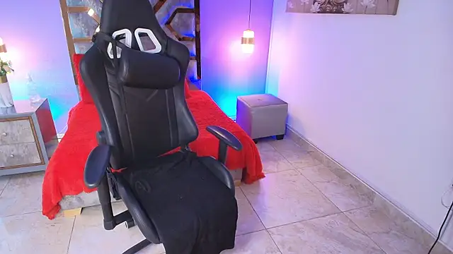 Snapshot of BRITHANY_SPARK chatting on 11-07-25, 04:01 BRITHANY SPARK online show from 11-07-25, 04:01