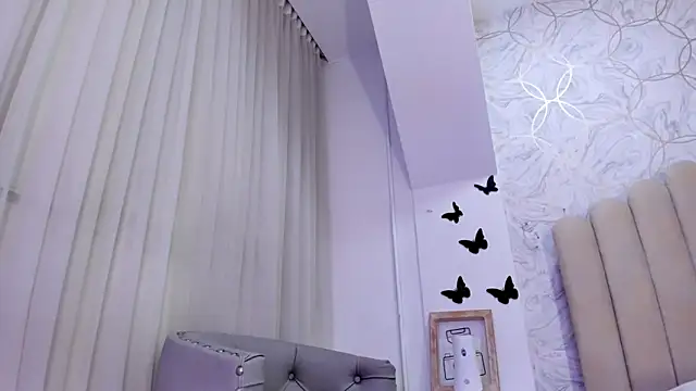 Snapshot of Foxy200__ chatting on 01-17-25, 11:51 Foxy200 online show from 01-17-25, 11:51