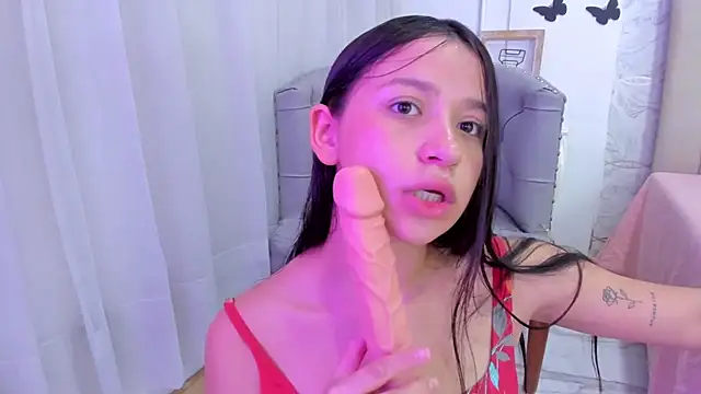 Snapshot of Foxy200__ chatting on 01-28-25, 11:50 Foxy200 online show from 01-28-25, 11:50