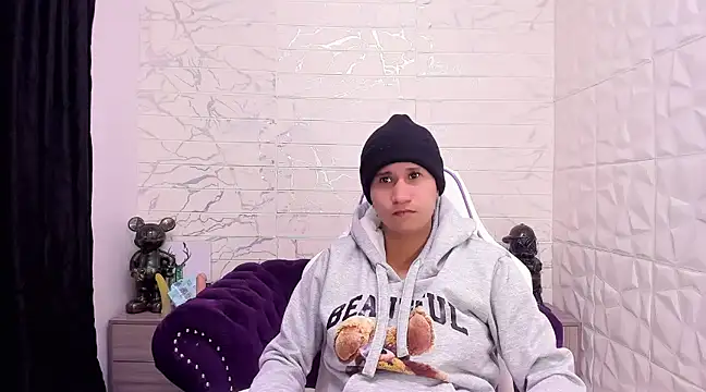 Im Milan Rs online show from 02-12-25, 09:42