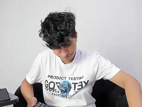 Im Milan Rs online show from 10-05-25, 04:33