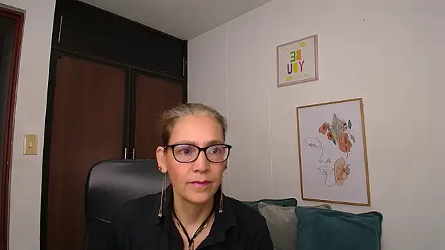 NanitaFun online show from 12-10-24, 12:05