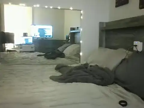 Snapshot of Edward_LongCock chatting on 01-19-25, 05:26 Edward LongCock online show from 01-19-25, 05:26