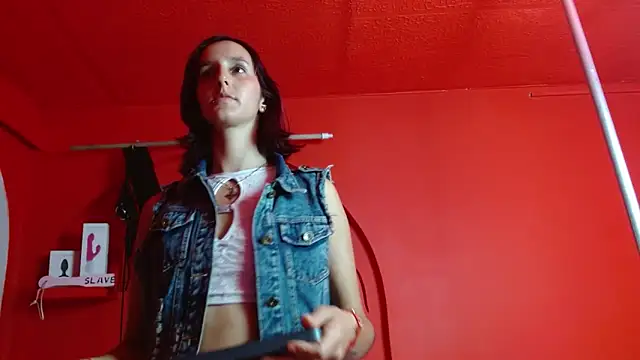 Ambar Roux  online show from 03-19-25, 02:57