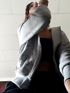 Ambar Roux  online show from 10-31-25, 01:23