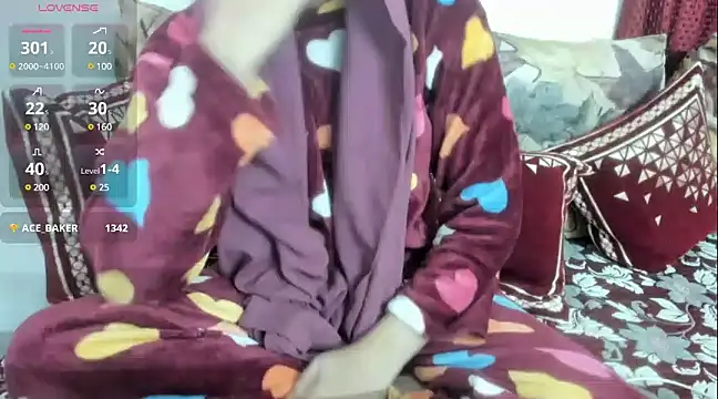 Snapshot of Reika_01 chatting on 12-08-24, 02:49 Reika 01 online show from 12-08-24, 02:49