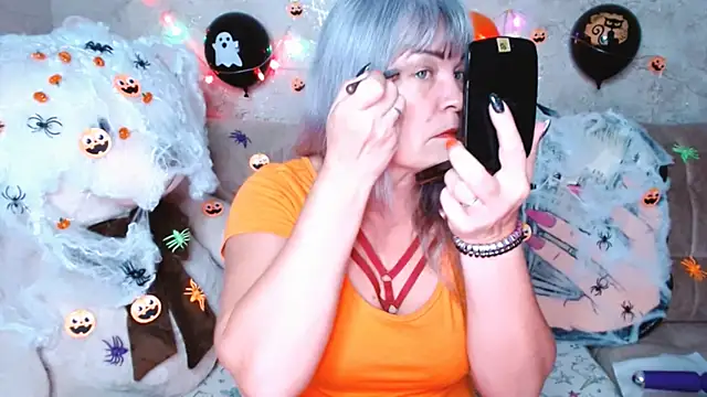 Snapshot of SiberiabBerry chatting on 10-31-25, 01:39 SiberiabBerry online show from 10-31-25, 01:39