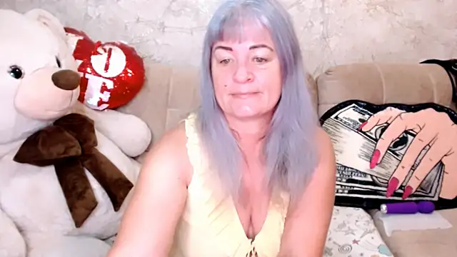 Snapshot of SiberiabBerry chatting on 11-17-25, 02:50 SiberiabBerry online show from 11-17-25, 02:50