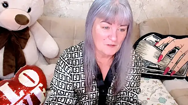 Snapshot of SiberiabBerry chatting on 11-26-25, 03:02 SiberiabBerry online show from 11-26-25, 03:02