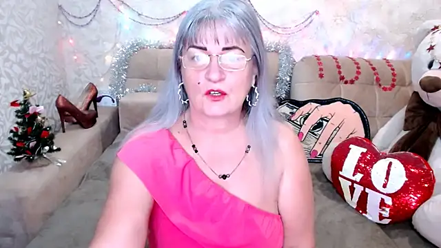 Snapshot of SiberiabBerry chatting on 12-14-25, 05:46 SiberiabBerry online show from 12-14-25, 05:46