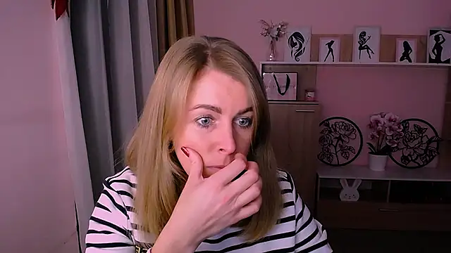 Hot Milady online show from 12-16-24, 07:48