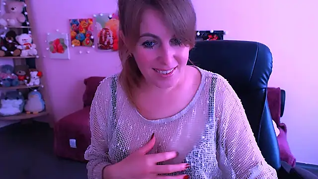 Hot Milady online show from 04-21-26, 07:47