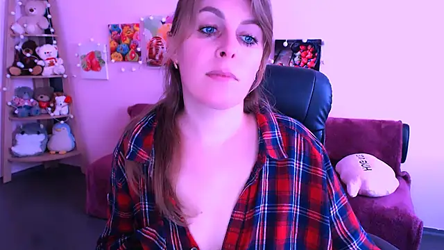 Hot Milady online show from 04-28-26, 07:46