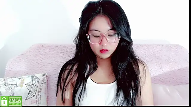 Snapshot of mariana_katto chatting on 10-10-25, 03:11 mariana katto online show from 10-10-25, 03:11