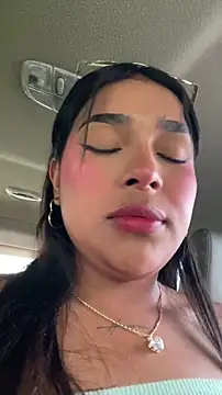 Snapshot of Mariangel_11 chatting on 05-11-26, 02:01 Mariangel 11 online show from 05-11-26, 02:01