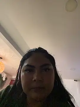 Snapshot of Mariangel_11 chatting on 06-11-26, 12:43 Mariangel 11 online show from 06-11-26, 12:43