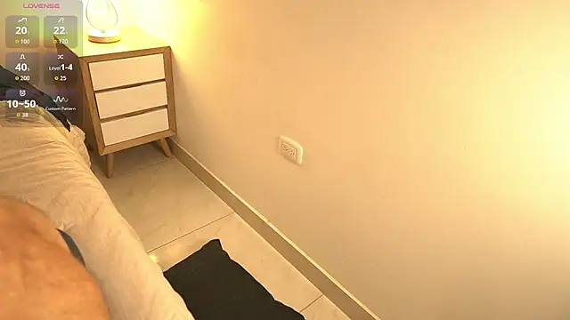 Snapshot of Bonnypetite- chatting on 10-24-25, 07:32 Bonnypetite- online show from 10-24-25, 07:32