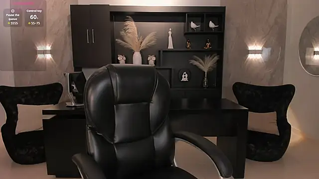 ValeriaRoldanX online show from 10-18-25, 03:20