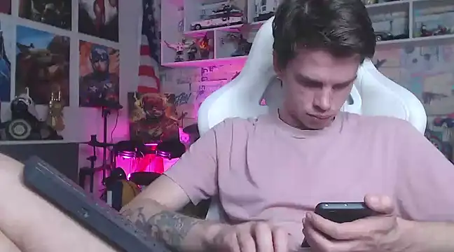 Mike Burn online show from 03-11-25, 04:40