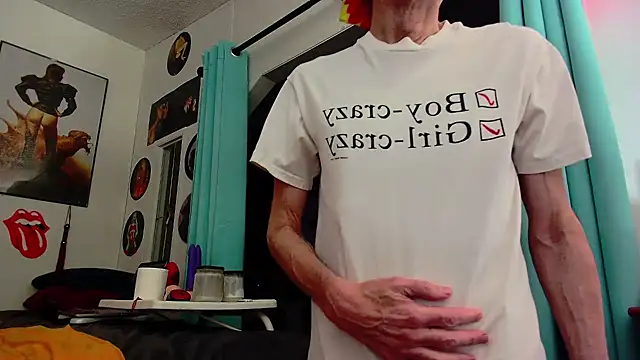 Snapshot of Alice_Love_69 chatting on 12-03-24, 03:41 Alice Love 69 online show from 12-03-24, 03:41