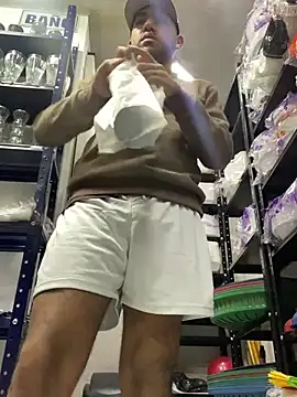 JuanZapata33 online show from 03-13-25, 11:38