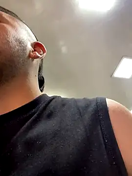 JuanZapata33 online show from 09-13-25, 09:47