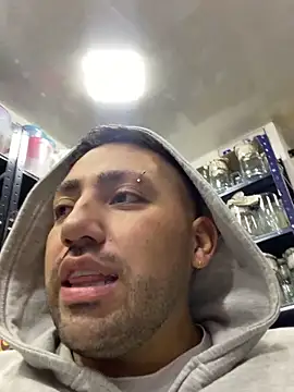 JuanZapata33 online show from 11-28-25, 10:01