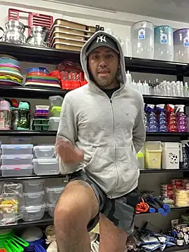 JuanZapata33 online show from 02-07-26, 09:18