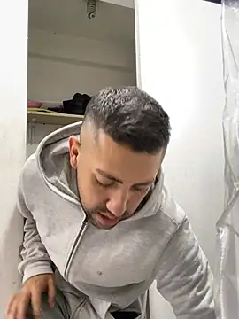 JuanZapata33 online show from 03-22-26, 09:51