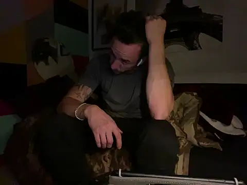 Gman143187 online show from 10-23-25, 07:40